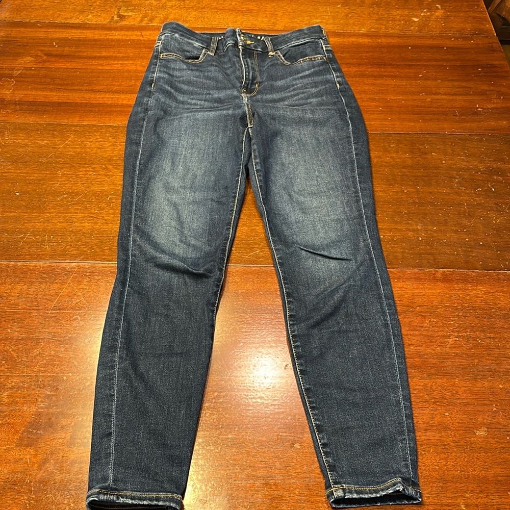 Women American Eagle Jeans Curvy Hi-Rise  Size 4 Short